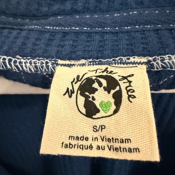 Free People Care FP Manchester Tee in Deep Seas Small NWOT - Picture 5 of 7